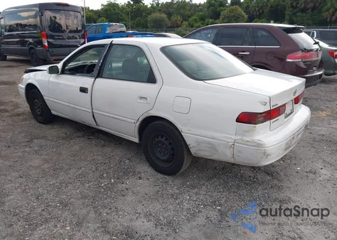 1998 Toyota Camry Ce z USA, uszkodzony, nr VIN 4T1BG22K2WU355263